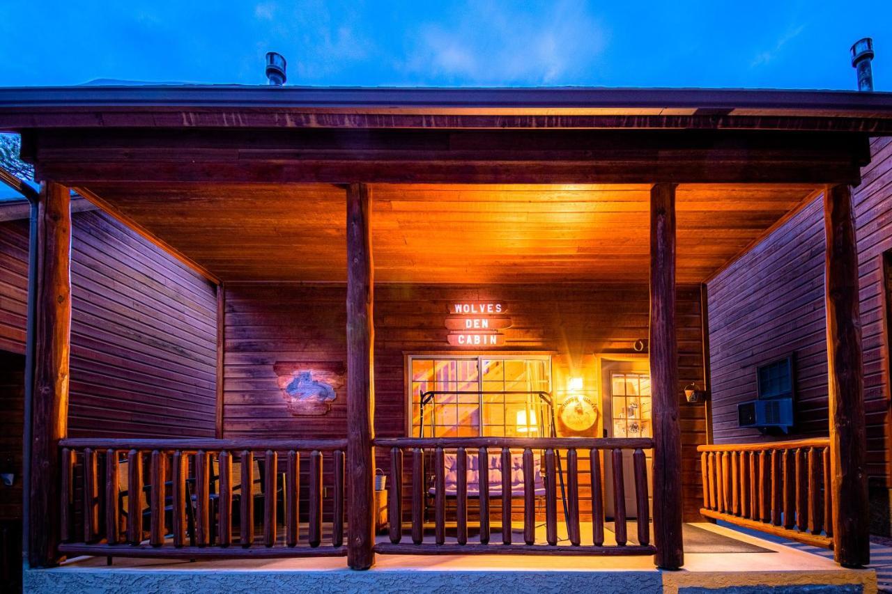 פייסון Cabin #4 The Wolves Den - Pet Friendly- Sleeps 6 - Playground & Game Room מראה חיצוני תמונה
