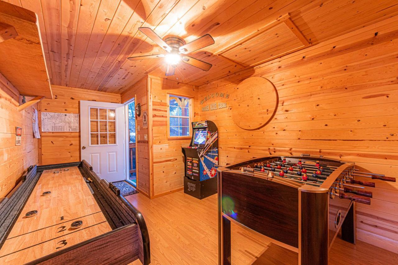 פייסון Cabin #4 The Wolves Den - Pet Friendly- Sleeps 6 - Playground & Game Room מראה חיצוני תמונה